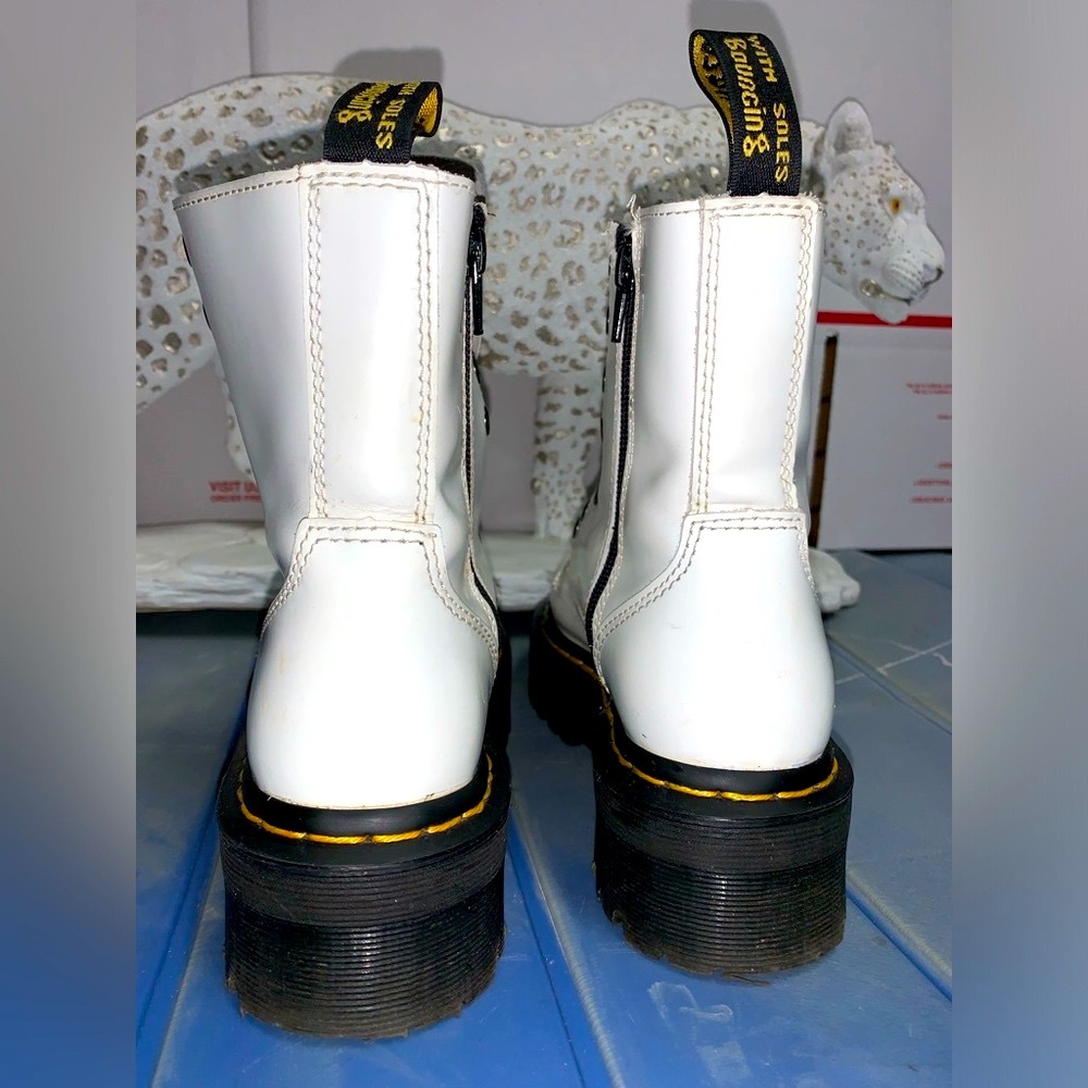 DR MARTENS WHITE JADON BOOT SMOOTH LEATHER PLATFORMS LADIES SIZE 5 US - Picture 9 of 16